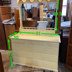 9 Drawer Dresser With Mirror Hutch