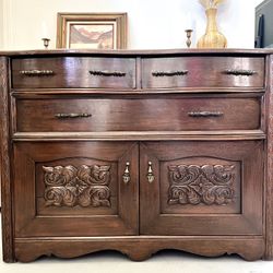 Vintage Stunning Credenza/ Buffet Table