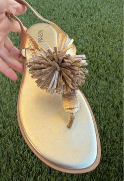 Michael Kors Sandals, Like New, Size 10/Huaraches talla 10 como nuevos