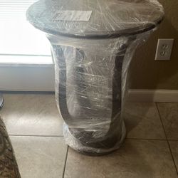 Round End Table