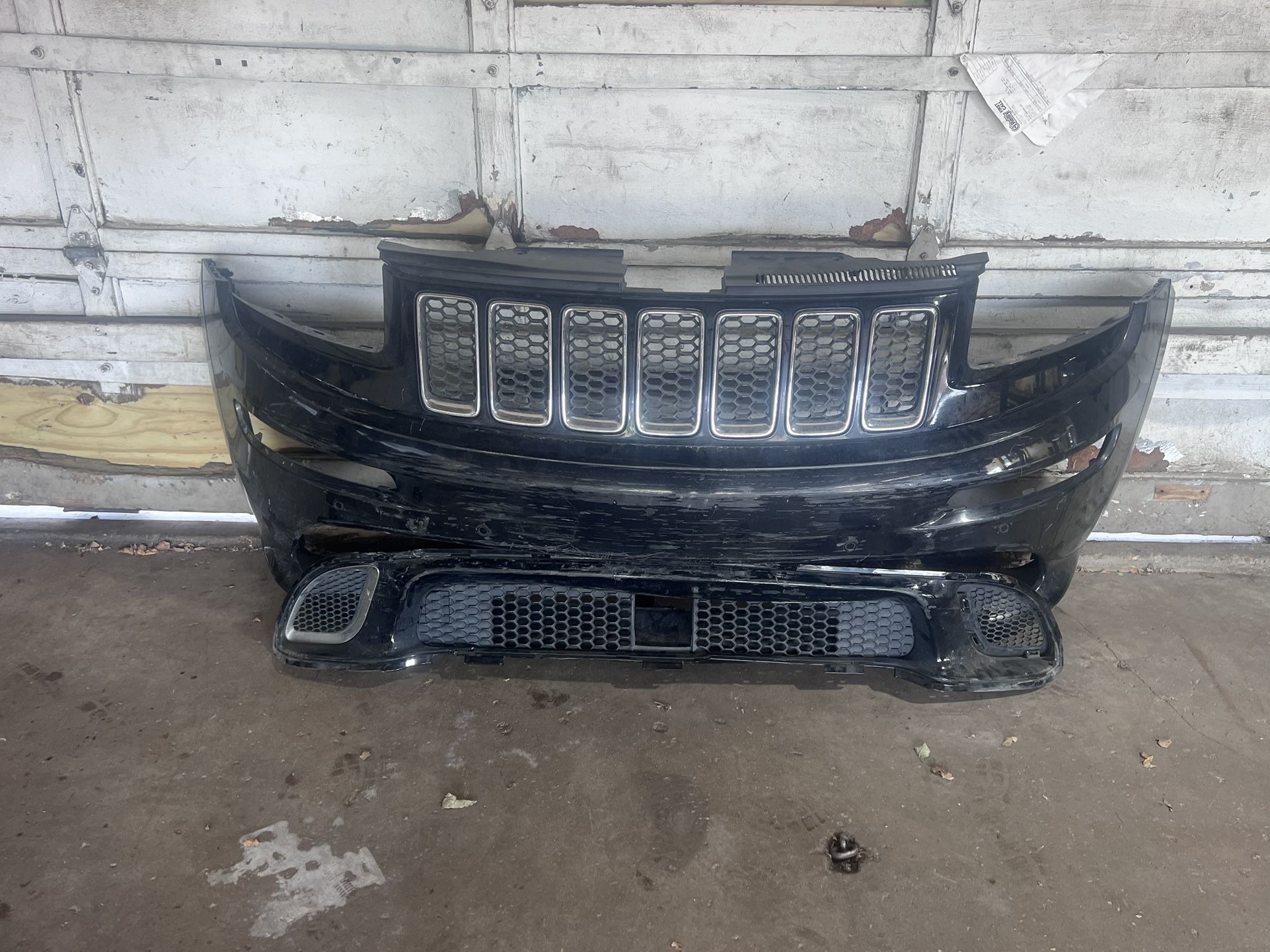 Jeep Grand Cherokee SRT8 Fits 2014 - 2018 Front Bumper Assembly