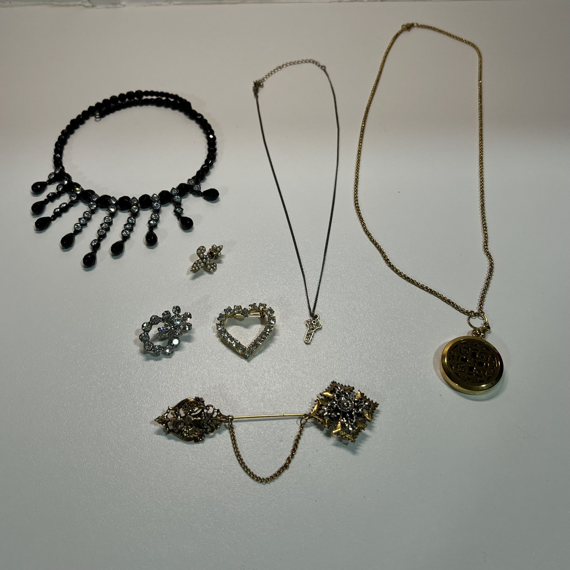 Vintage Lot jewelry 7 pieces vintage