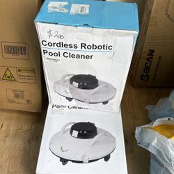 Cordless Robotic Pool Cleaner 