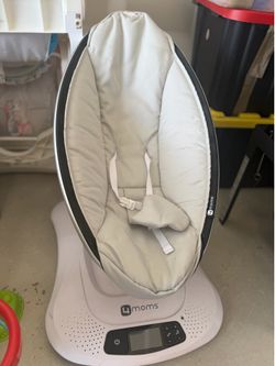 4 moms swing
