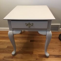 END TABLE OR  SIDE TABLE 