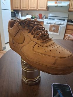 Nike (brown)