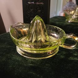 Vintage Urankum Glass Juicer