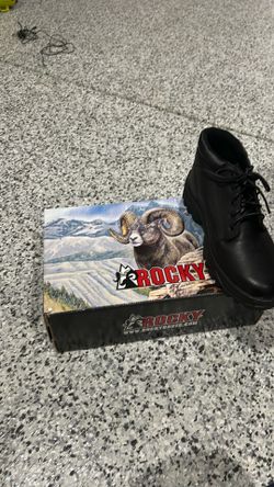 Size 11W Rocky 5005