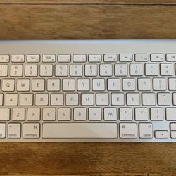 Apple Keyboard