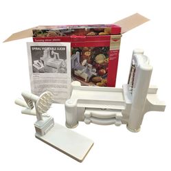 Paderno World Cuisine Vegetable Spiralizer Turning Slicer With Box CM2127