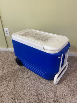 Rolling Igloo Cooler