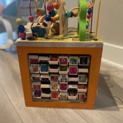 B. toys Wooden Activity Cube - Zany Zoo