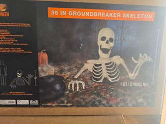Groundbreaker skeleton Halloween