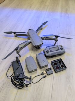 DJI Mavic 2 Zoom Fly More Combo Kit
