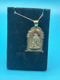 10k Religious Pendant 