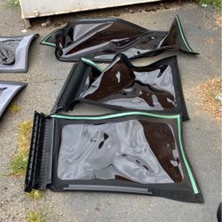 Jeep wrangler Soft  Top  With All Windows And Parts..4-Door 