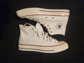 New Converse Shoes 10.5 Men/12.5Women
