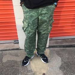 CUSTOM SLIME GREEN ARMY DIGITAL CAMO CARGO PANTS