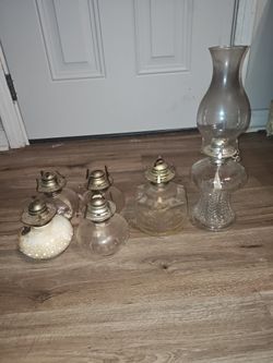 6 vintage lamplight farms oil lamps  1 chimney included