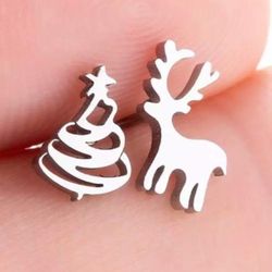 Mismatched Christmas Tree and Reindeer Earrings