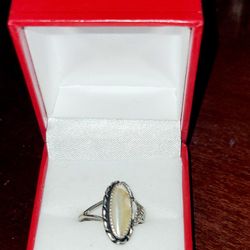 Jewelry/ Vintage Native silver mother of pearl ring sizec6  $50