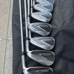 Taylormade Stealth Irons 