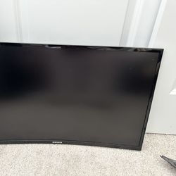 Monitor + Dual Monitor Arm – Great Condition