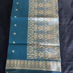 Peacock Blue Silk Saree With Matching Blouse Material 