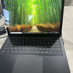 Microsoft Surface Laptop