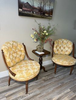 Pair of Vintage French Style Accent Chairs – Tufted Floral Upholstery
