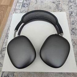 Apple Airpods Max Headphones - Like New - Lightning Port