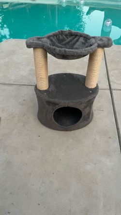 Cat playhouse lounge scratcher
