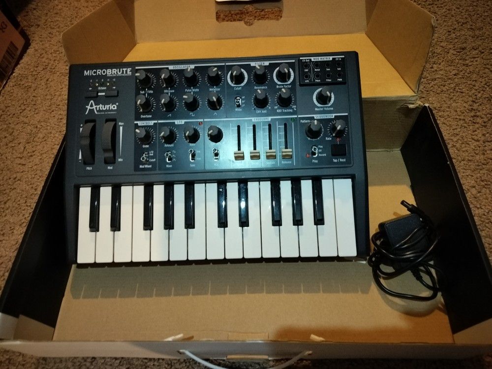Arturia Microbrute