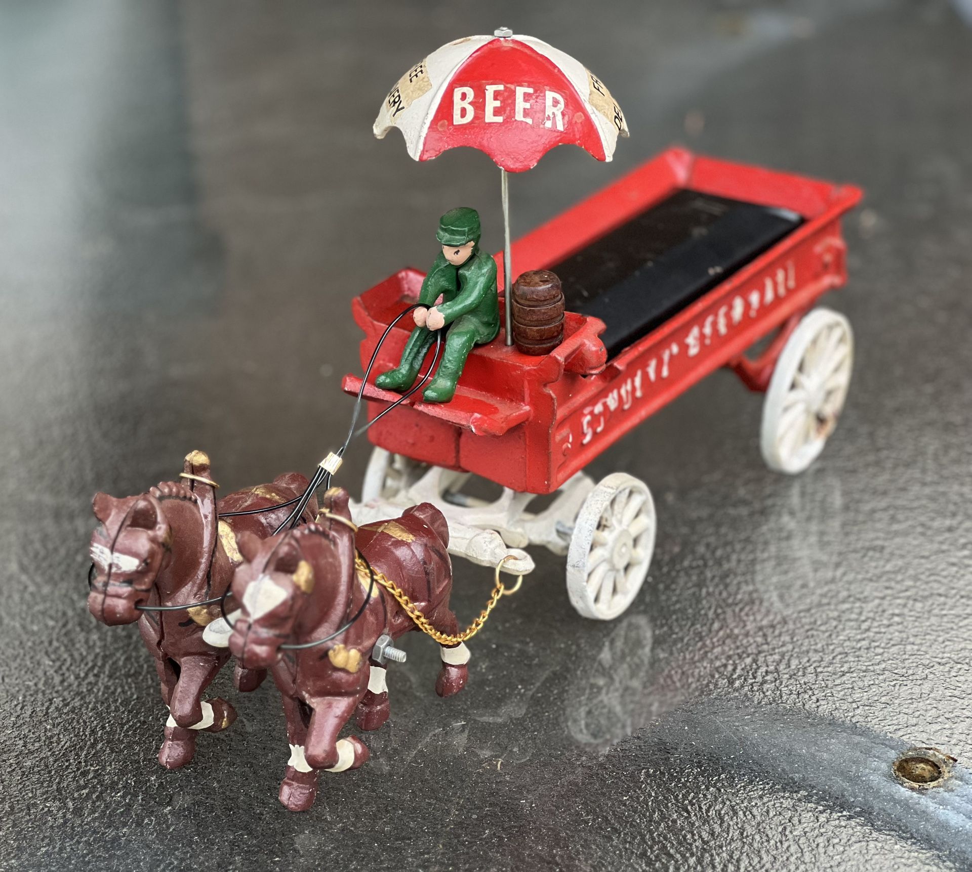 Vintage Schultz Beer & Ale Cast Iron Horse and Wagon for Sale in