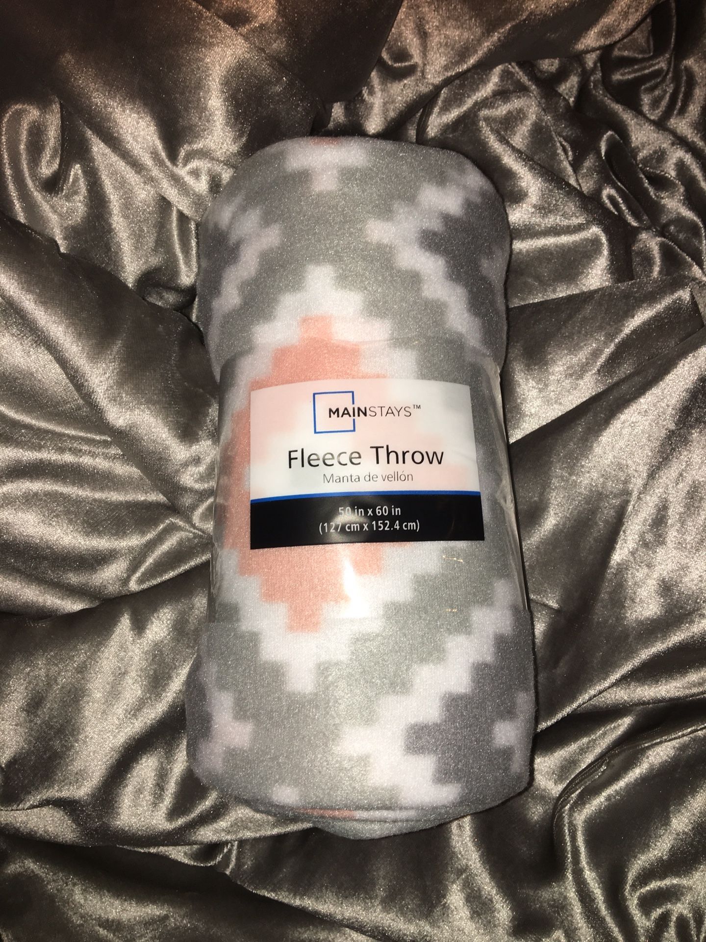 Fleece throw blanket