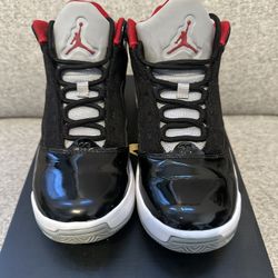 Jordan’s Size 6.5 Kids, Shirt Size large, Beanie 