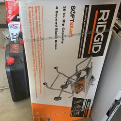 Ridgid Heavy Duty Job Site 10” Table Saw With Stand
