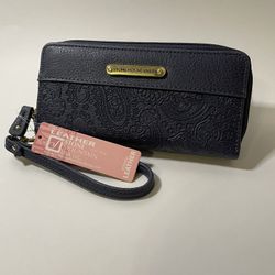 Black Stone Mountain USA Paisley Embossed Wristlet