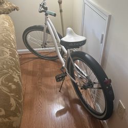 Women's 26-inch Huffy Cranbrook beach cruiser