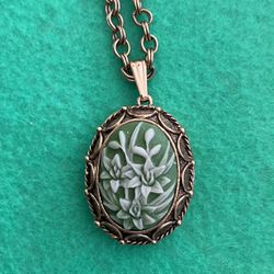 Floral Locket Necklace Vanda USA. #198.