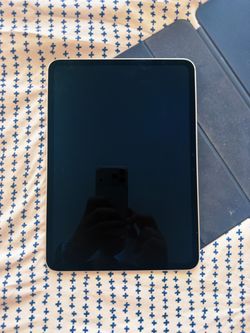 256gb M5 11inch Apple iPad with Smart Folio Cover