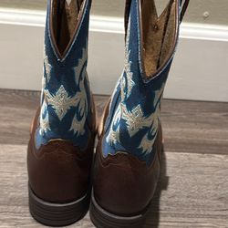 Woman Ariat Boots 