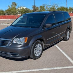 2016 Chrysler Town & Country