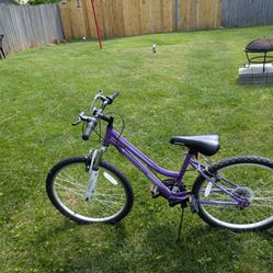 Women's 24 inch Roadmaster Mountain Bike 