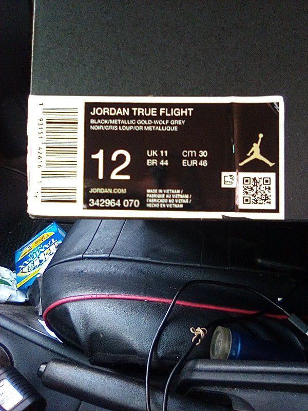 Brand New In The Box Size 12 Men's True Flight Nike Air Jordans