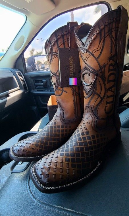 BOTAS DE PIEL