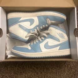 Jordan 1 Mid UNC 22’