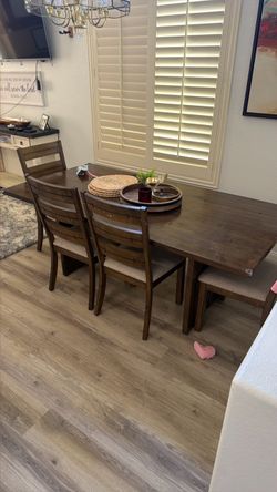 Dinning table