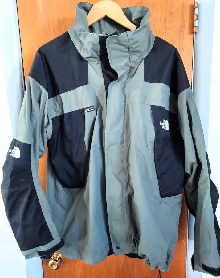 The North Face Gore-Tex Mountain Jacket - Large