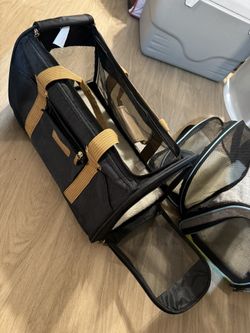 Dog/Cat Carrying Cases